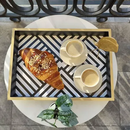 Day & Night By Cooee アパート