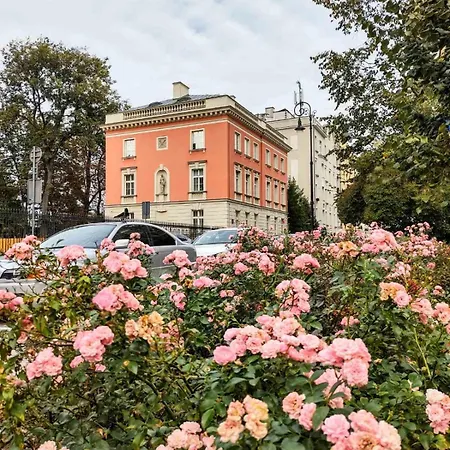 Day & Night By Cooee アパート *