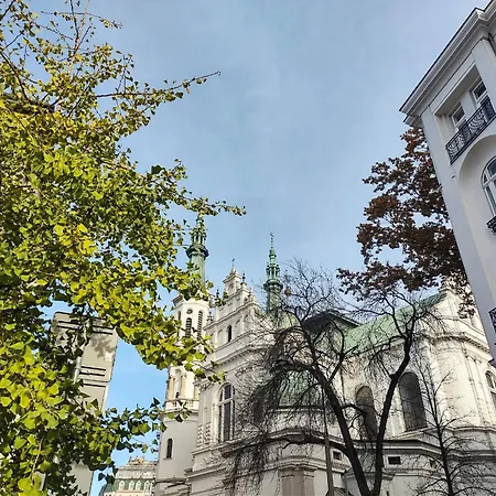 アパート Day & Night By Cooee