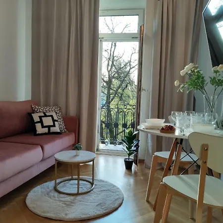 Apartamento Day & Night By Cooee Varsóvia