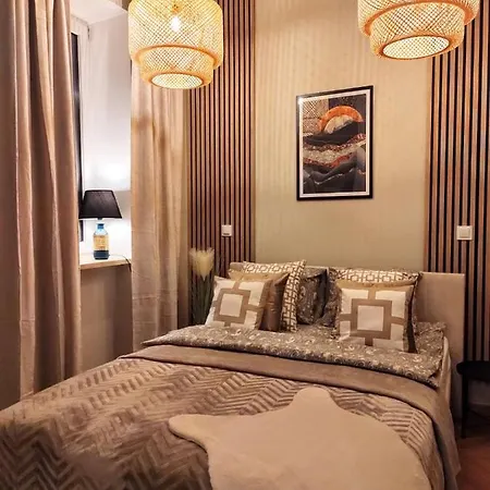 公寓 Day & Night By Cooee