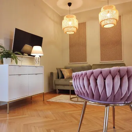 Day & Night By Cooee Apartamento *
