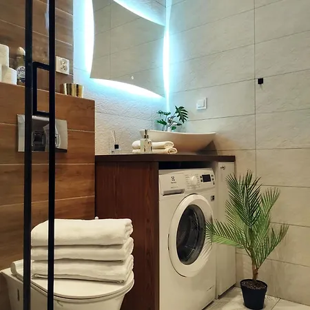 Day & Night By Cooee Apartman Varsó