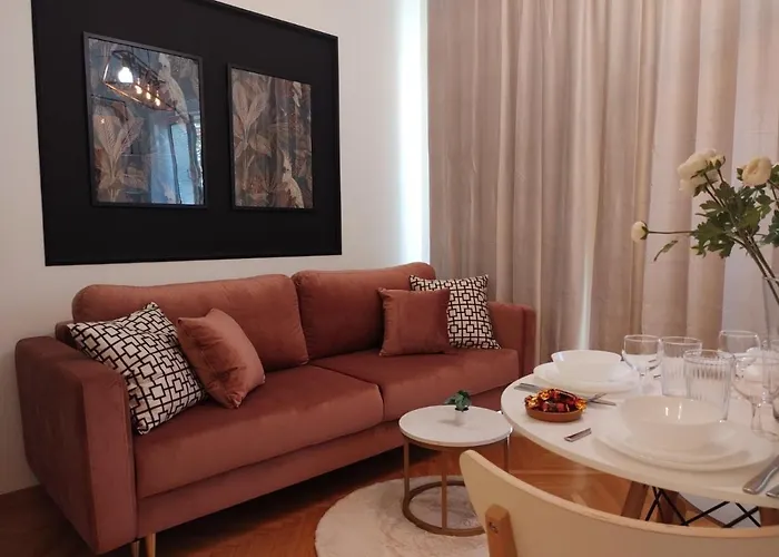 Day & Night By Cooee * Varsóvia